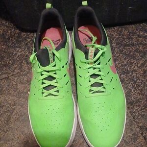 Nike Green and Pink Sneakers Lightweight Breathable Design